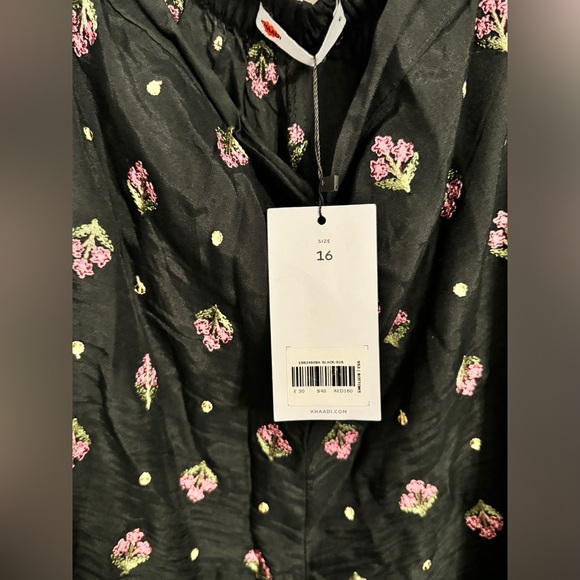 KHAADI Heavy Work Pakistani Gharara - Picture 8 of 11